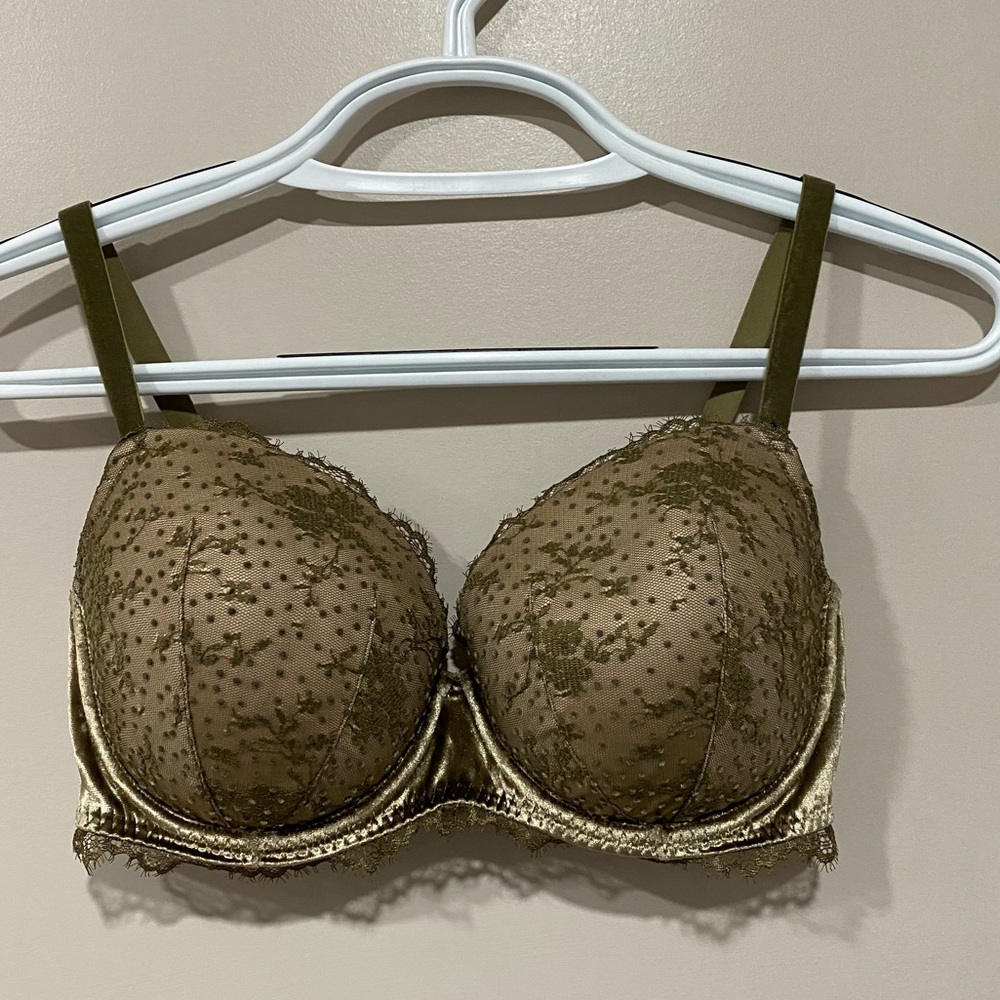 Victoria’s Secret dream Angel lined Demi 36DD